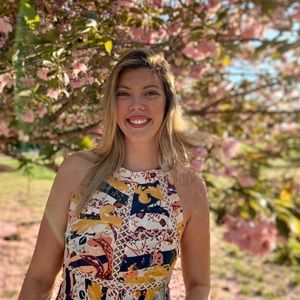 Meet your Posher, Caitlin